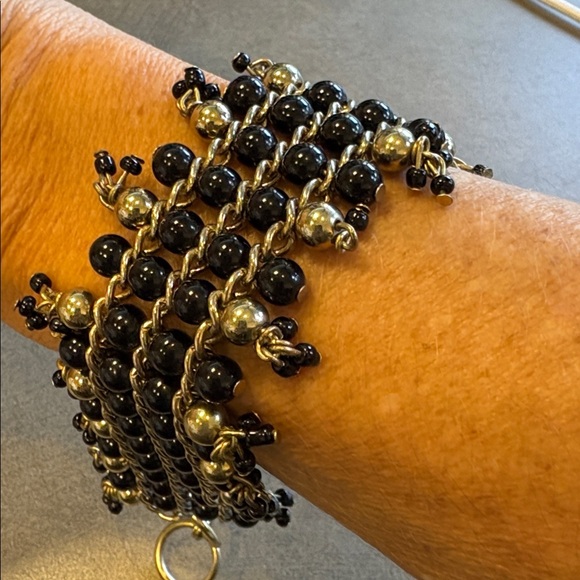 Black and Gold Beaded Bracelet with Toggle Closure - Picture 1 of 5